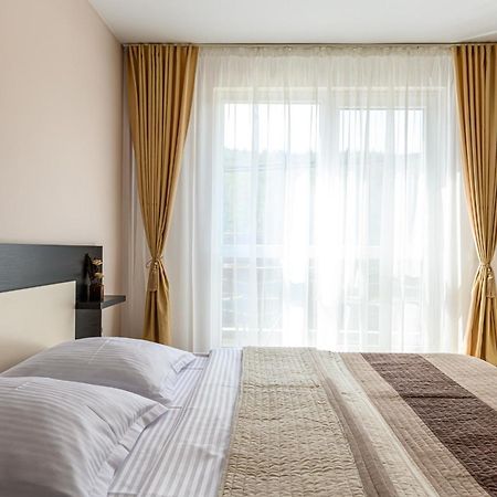 Hotel Casa Ramino Buşteni Zewnętrze zdjęcie