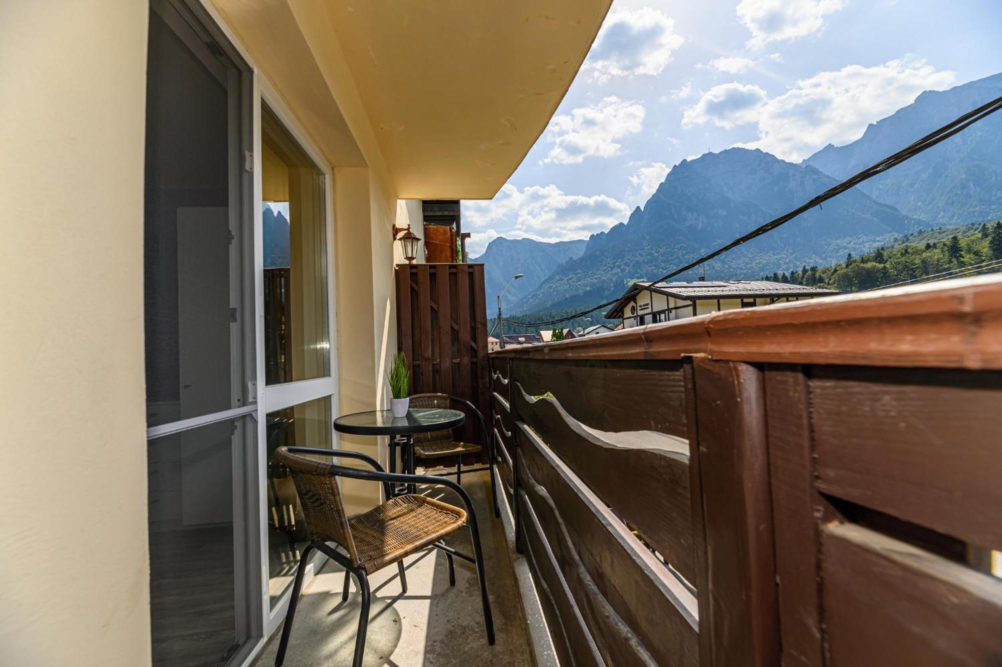 Hotel Casa Ramino Buşteni Zewnętrze zdjęcie
