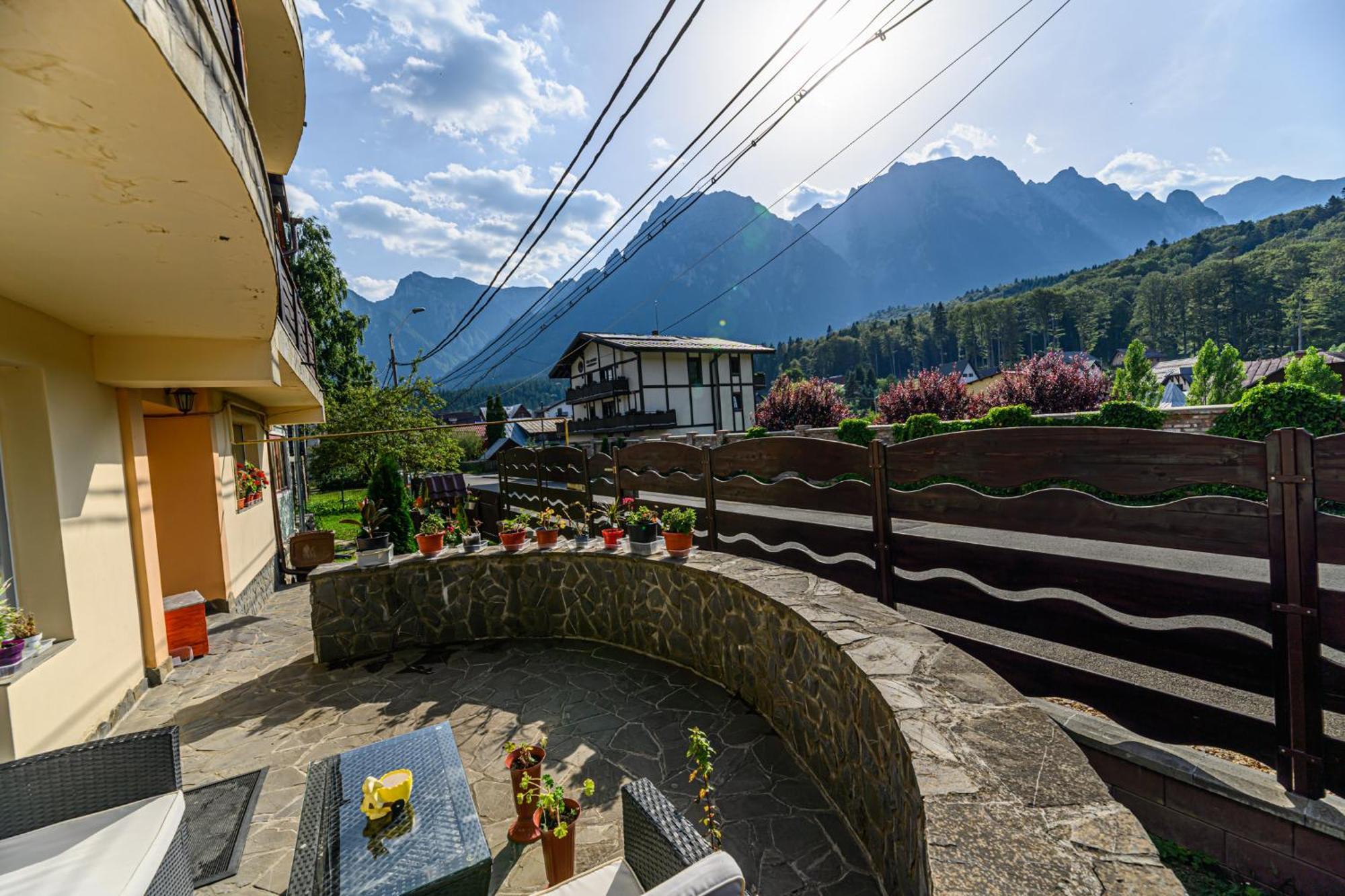 Hotel Casa Ramino Buşteni Zewnętrze zdjęcie