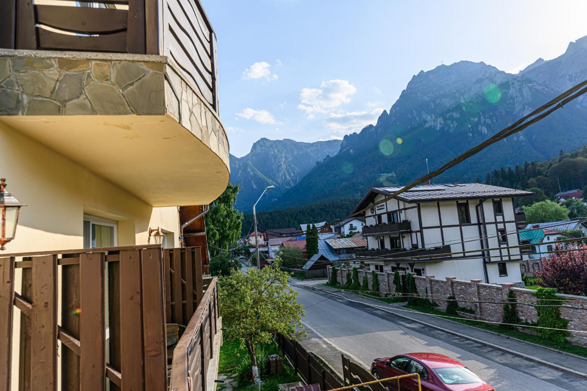 Hotel Casa Ramino Buşteni Zewnętrze zdjęcie
