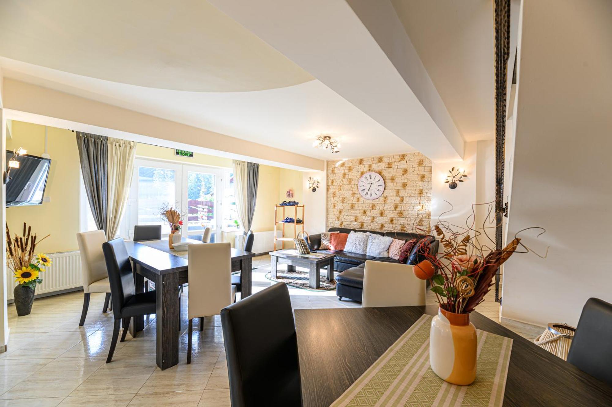 Hotel Casa Ramino Buşteni Zewnętrze zdjęcie