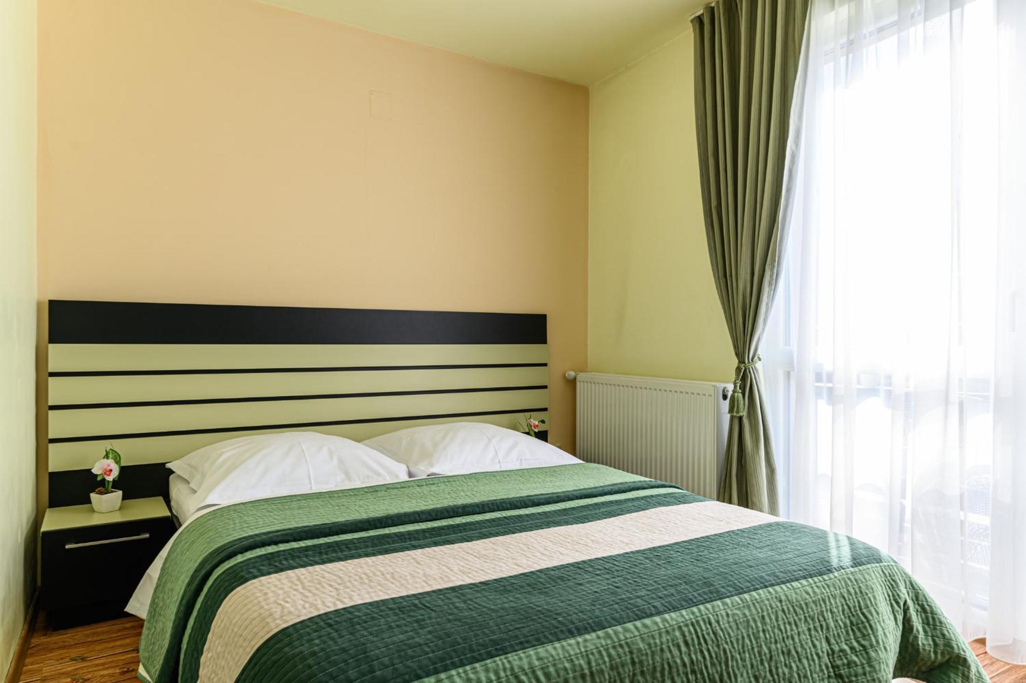 Hotel Casa Ramino Buşteni Zewnętrze zdjęcie
