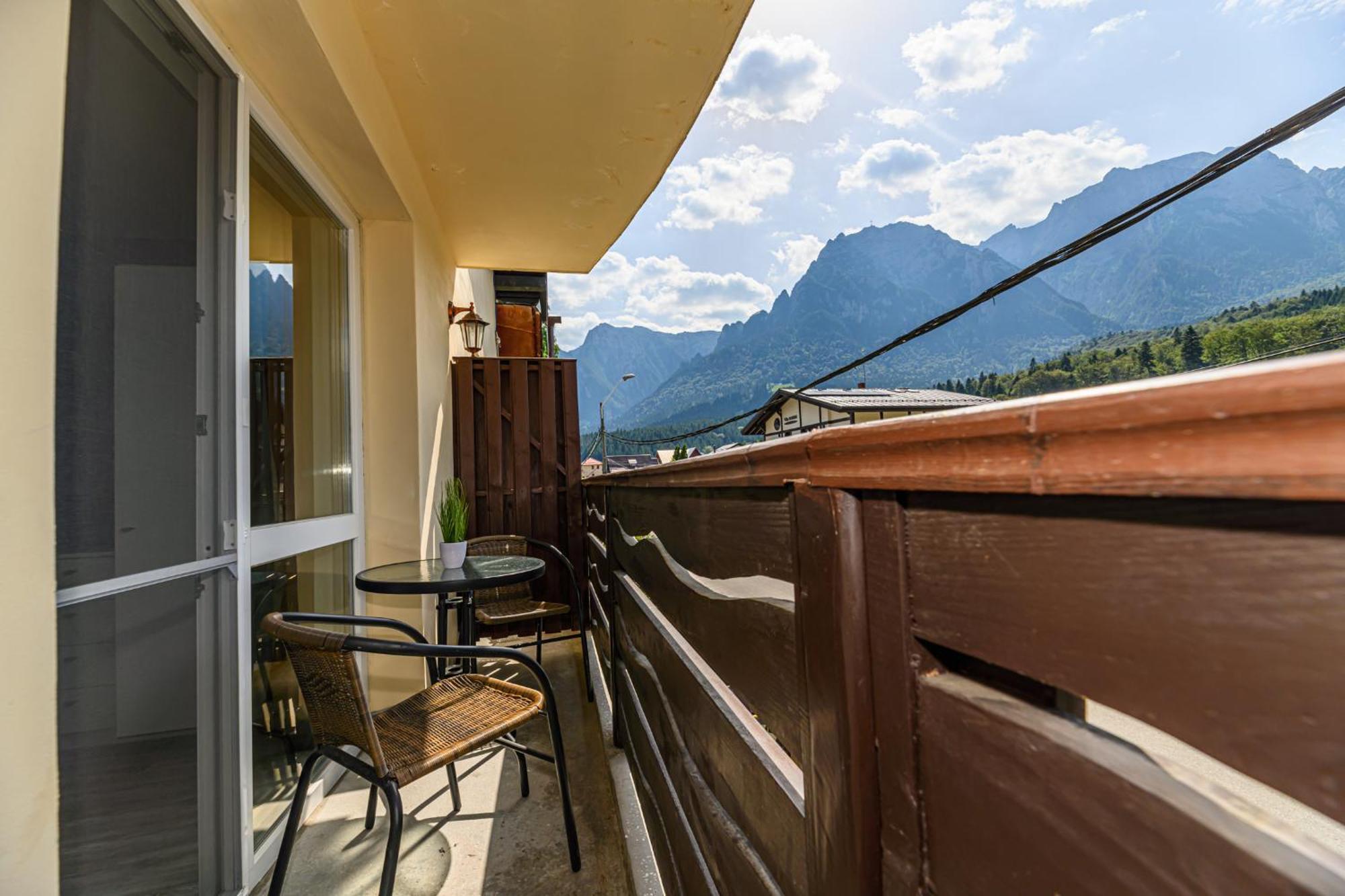 Hotel Casa Ramino Buşteni Zewnętrze zdjęcie