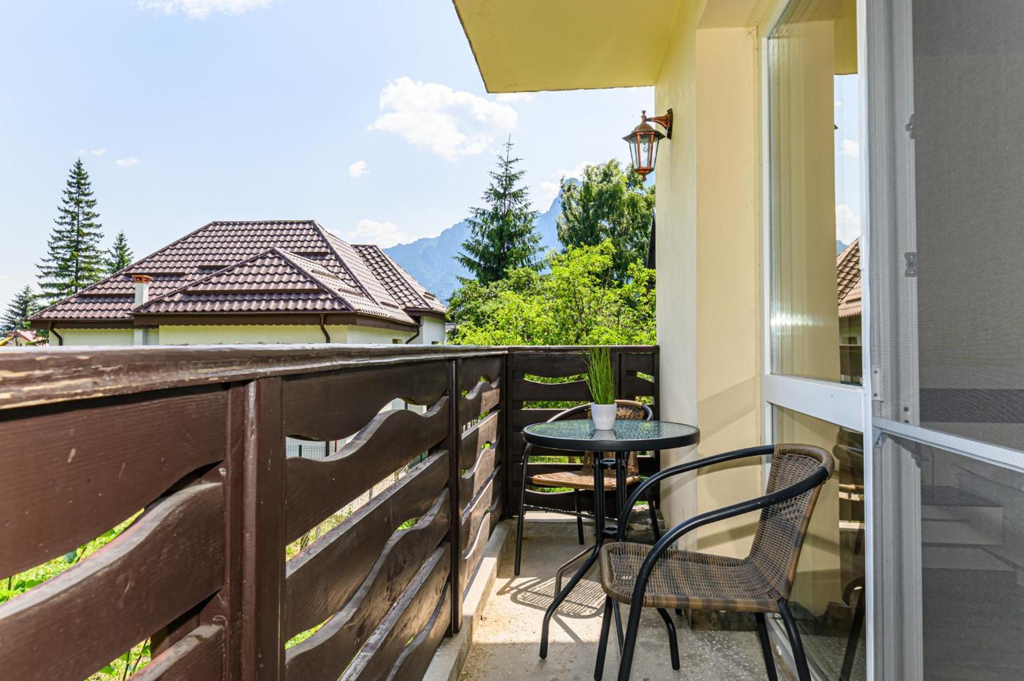 Hotel Casa Ramino Buşteni Zewnętrze zdjęcie