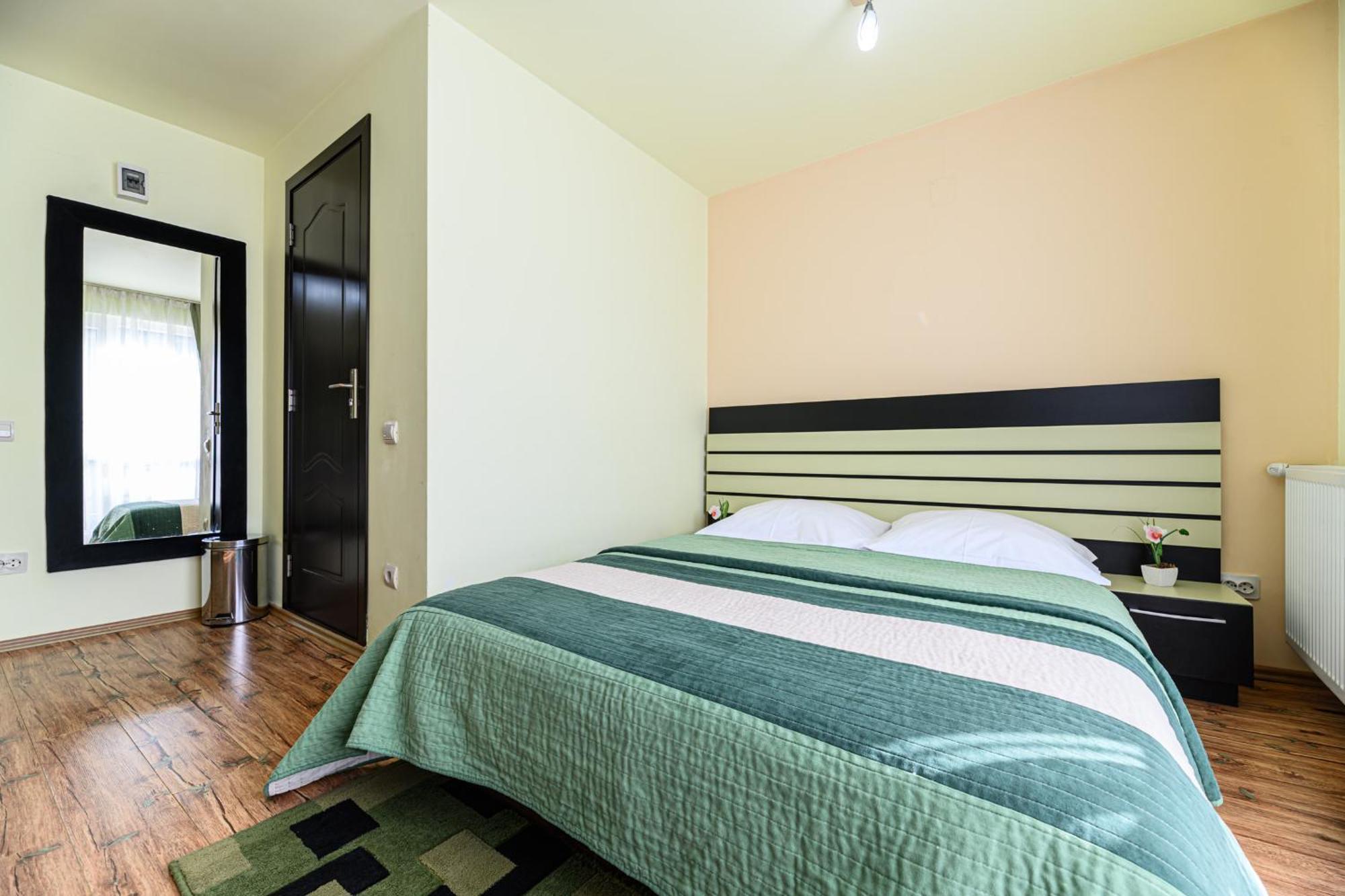 Hotel Casa Ramino Buşteni Zewnętrze zdjęcie