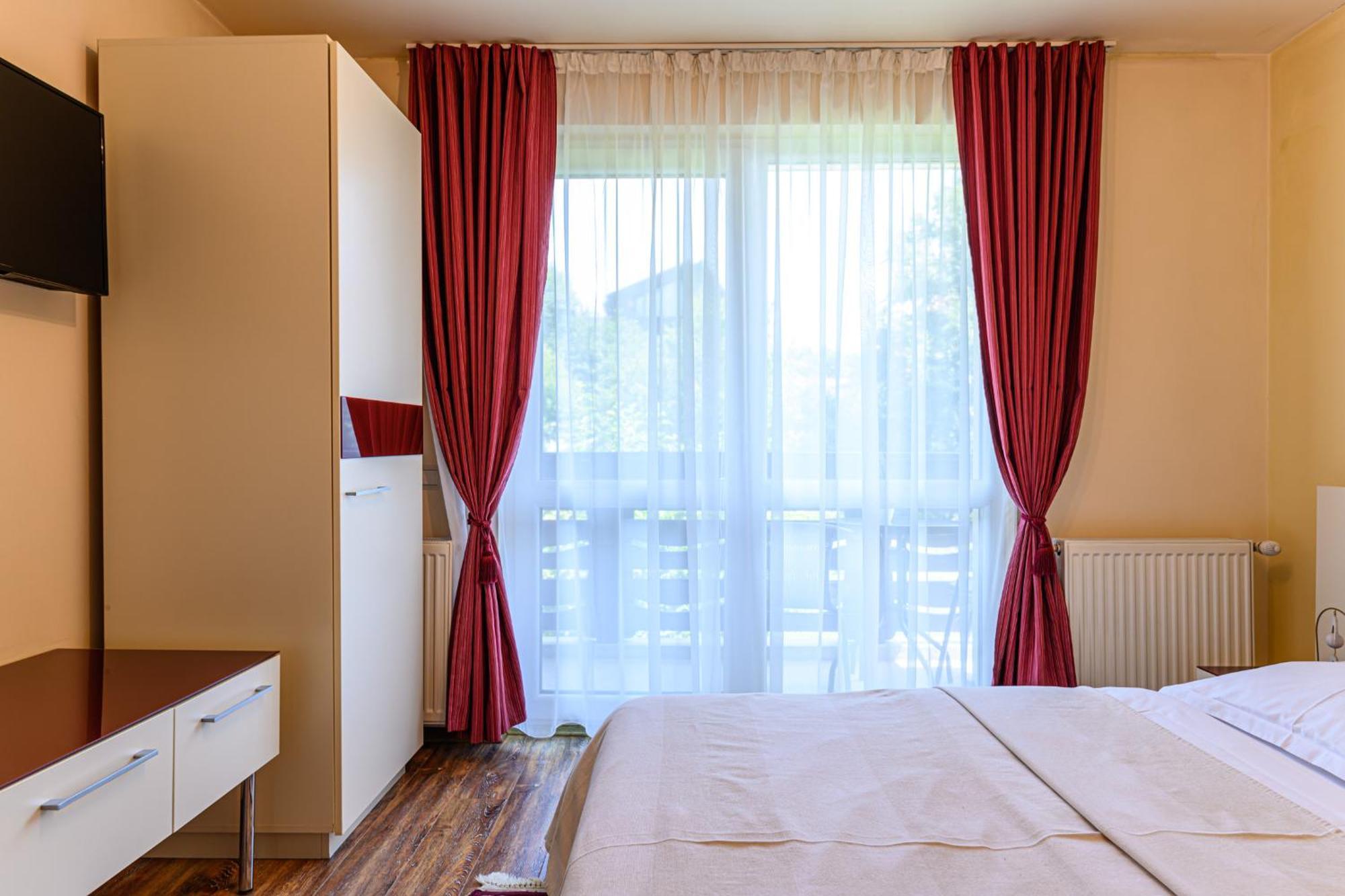 Hotel Casa Ramino Buşteni Zewnętrze zdjęcie