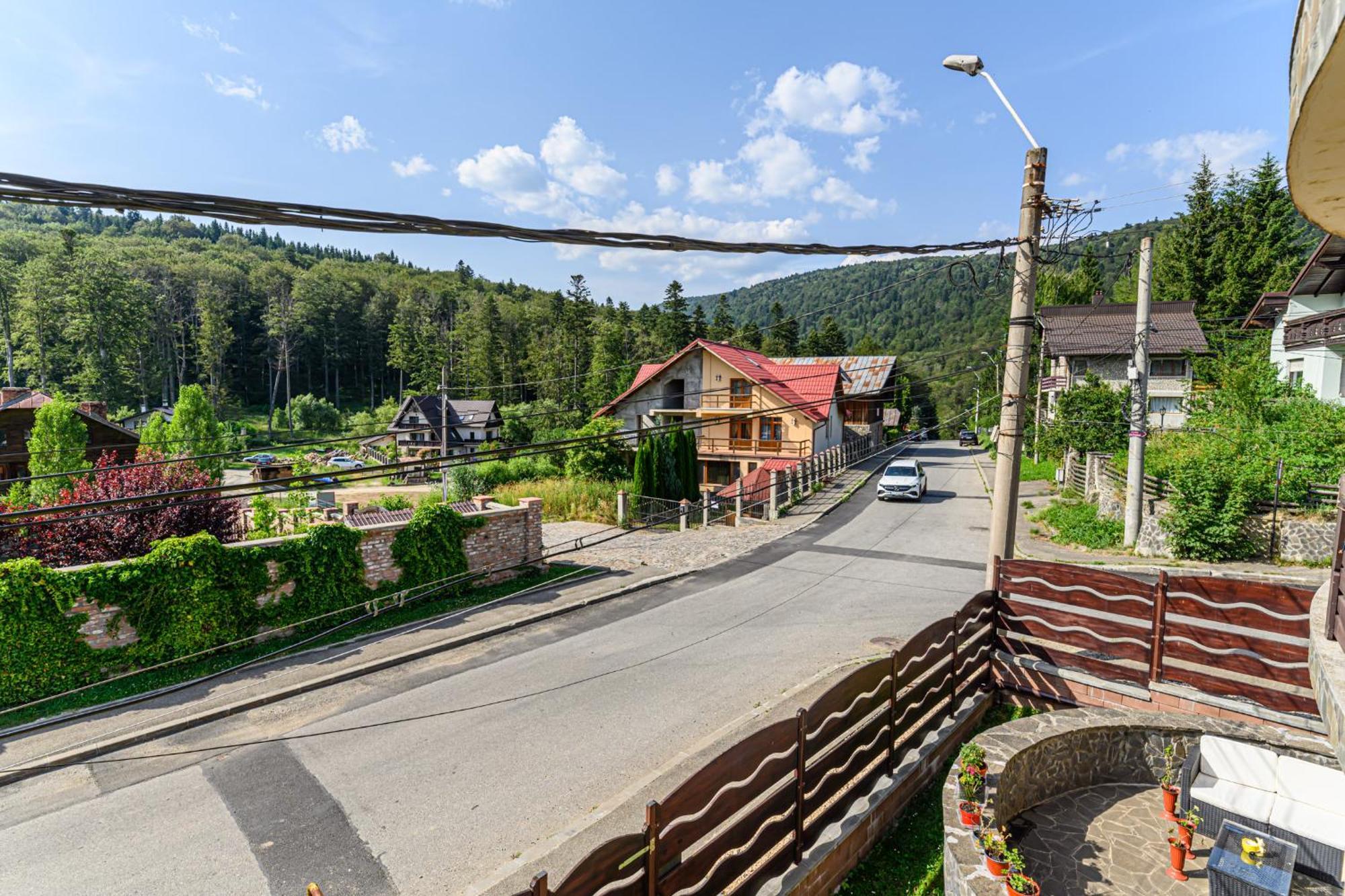 Hotel Casa Ramino Buşteni Zewnętrze zdjęcie